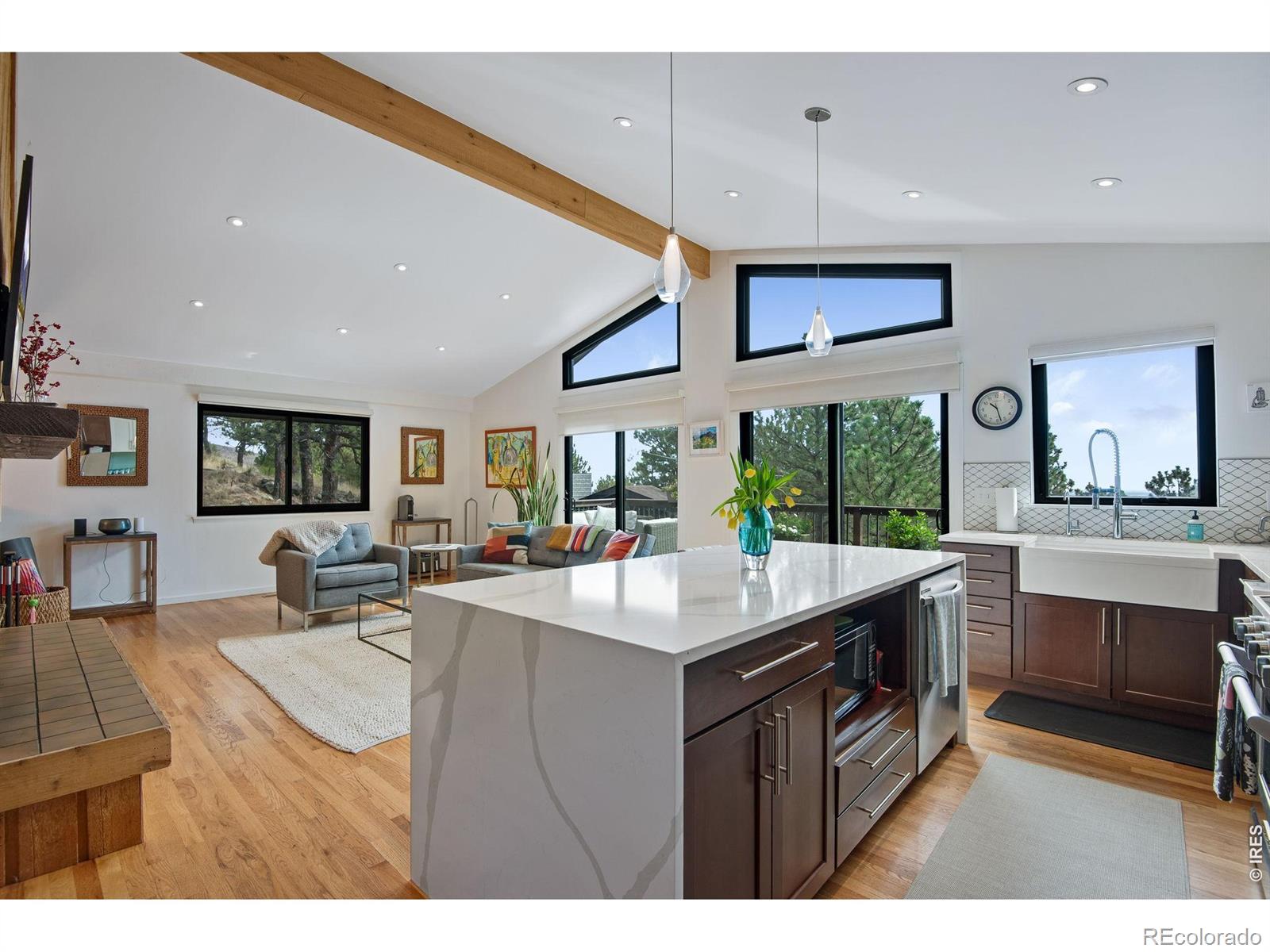 8394 Larkspur Road — photo