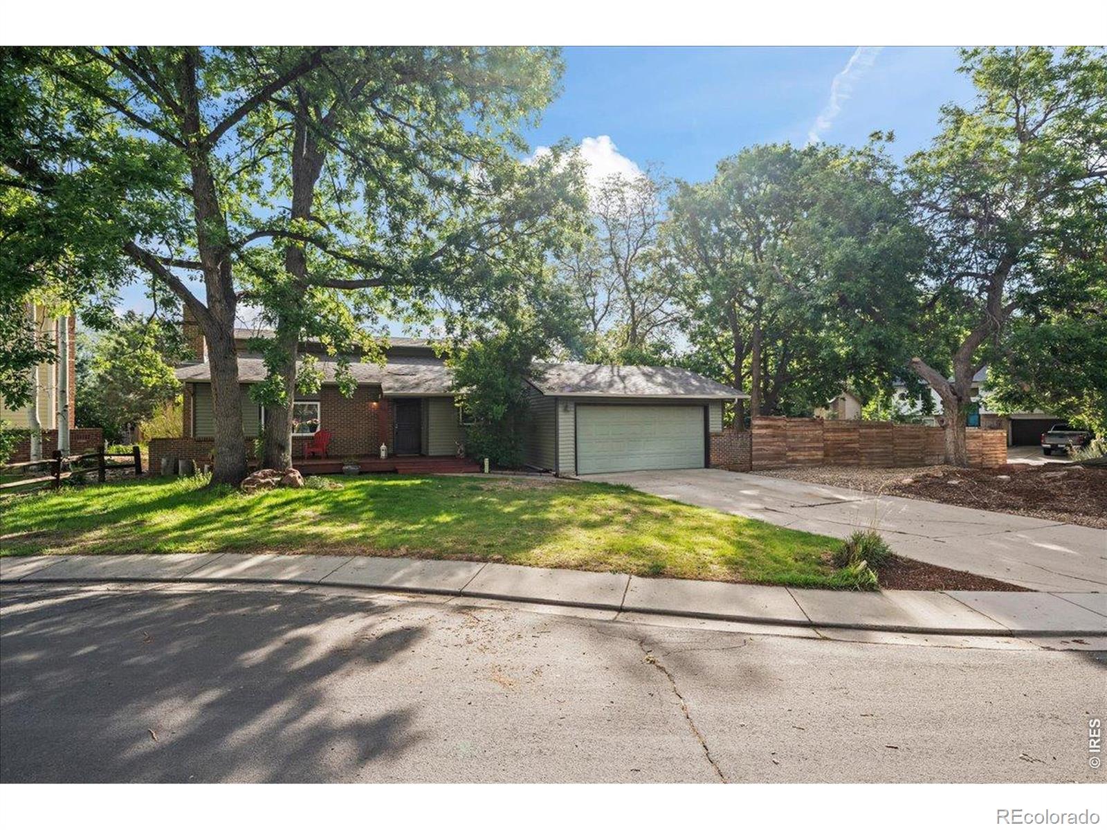 1100 Atlas Circle S — photo