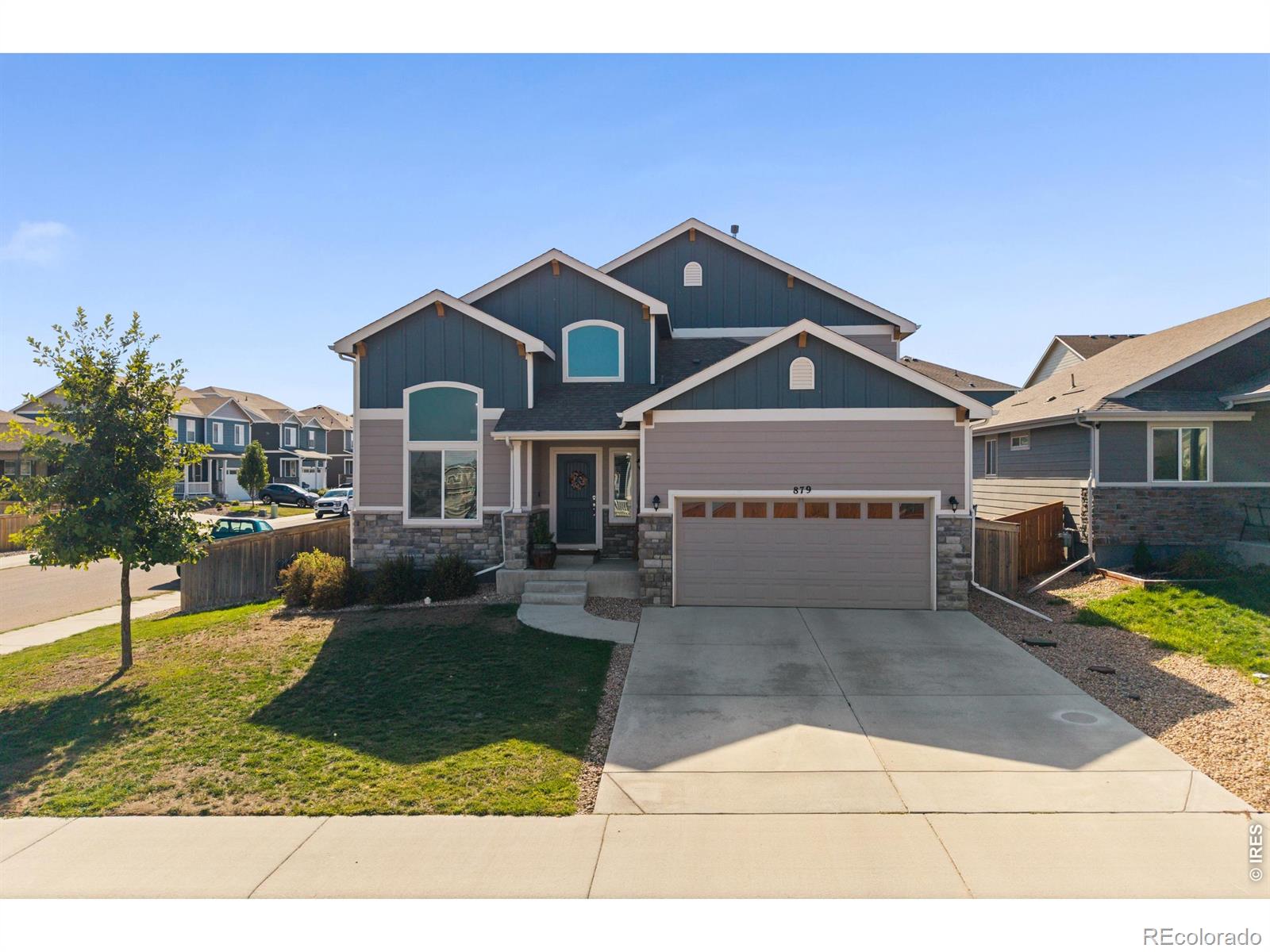 879 Emerald Lakes Street — photo