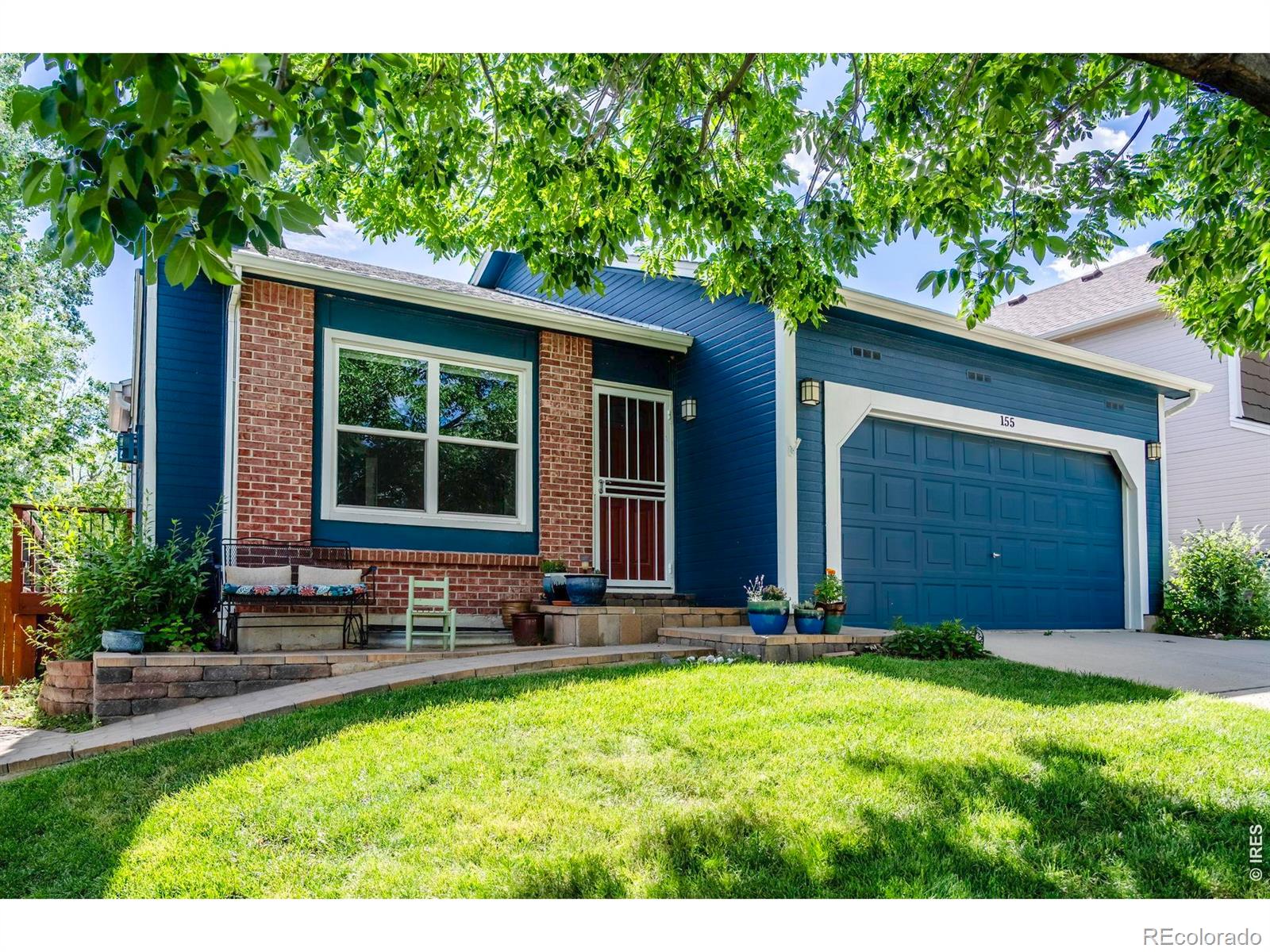 155 W Cedar Way — photo
