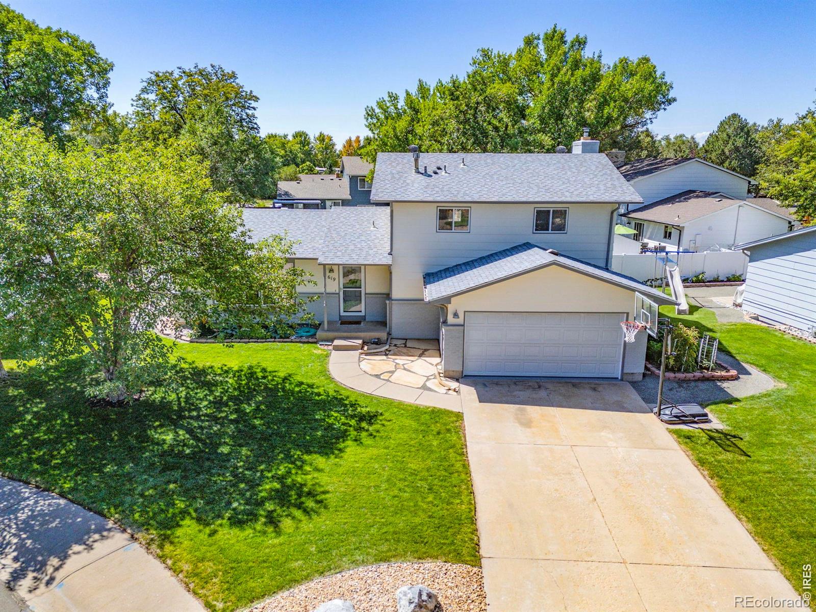 619 Blue Mountain Court — photo