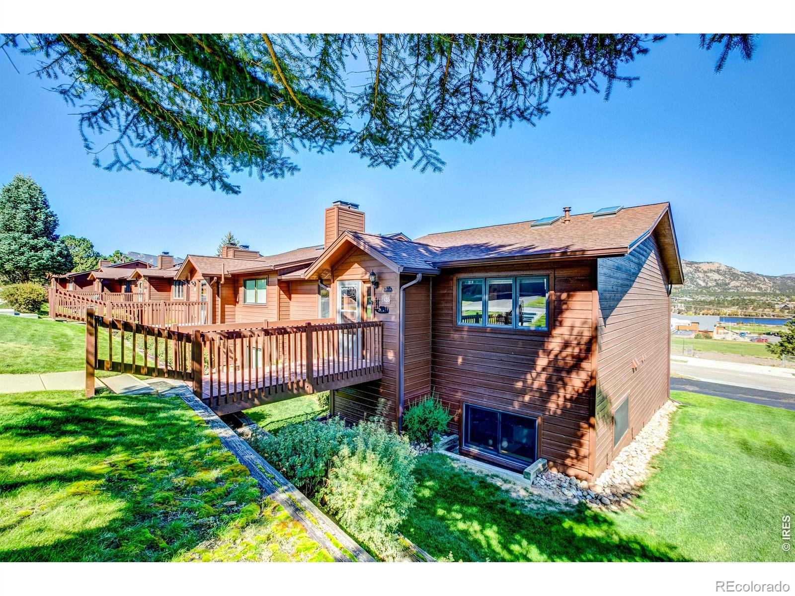 1435 Matthew Circle — photo