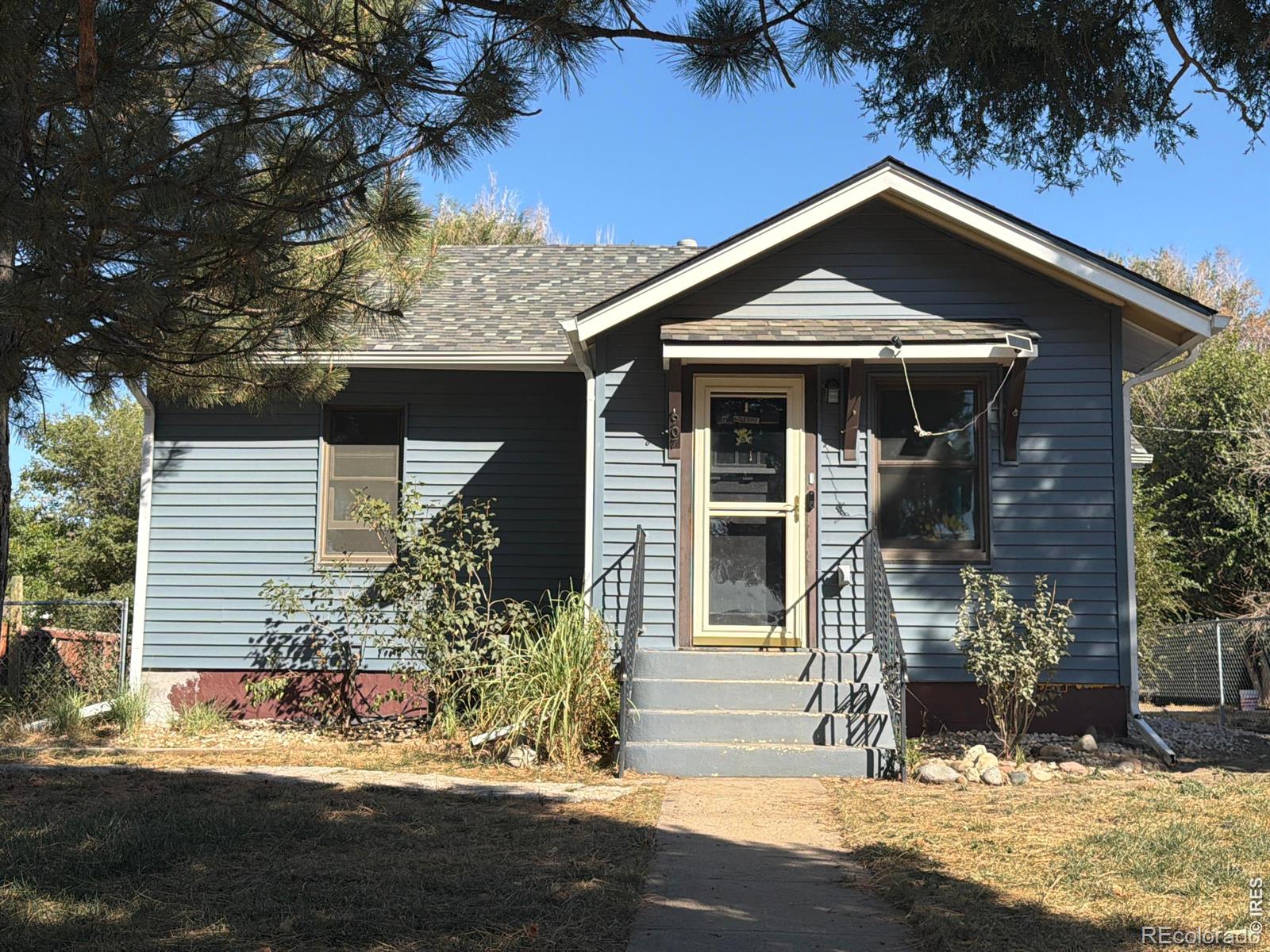 907 Edison Street — photo