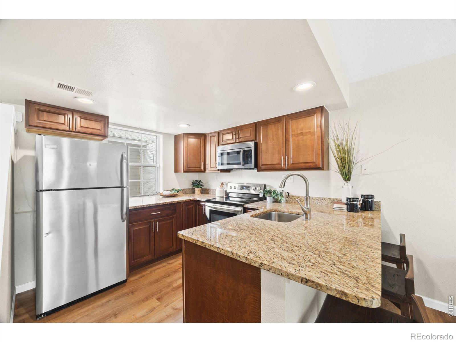 9433 Lou Drive — photo