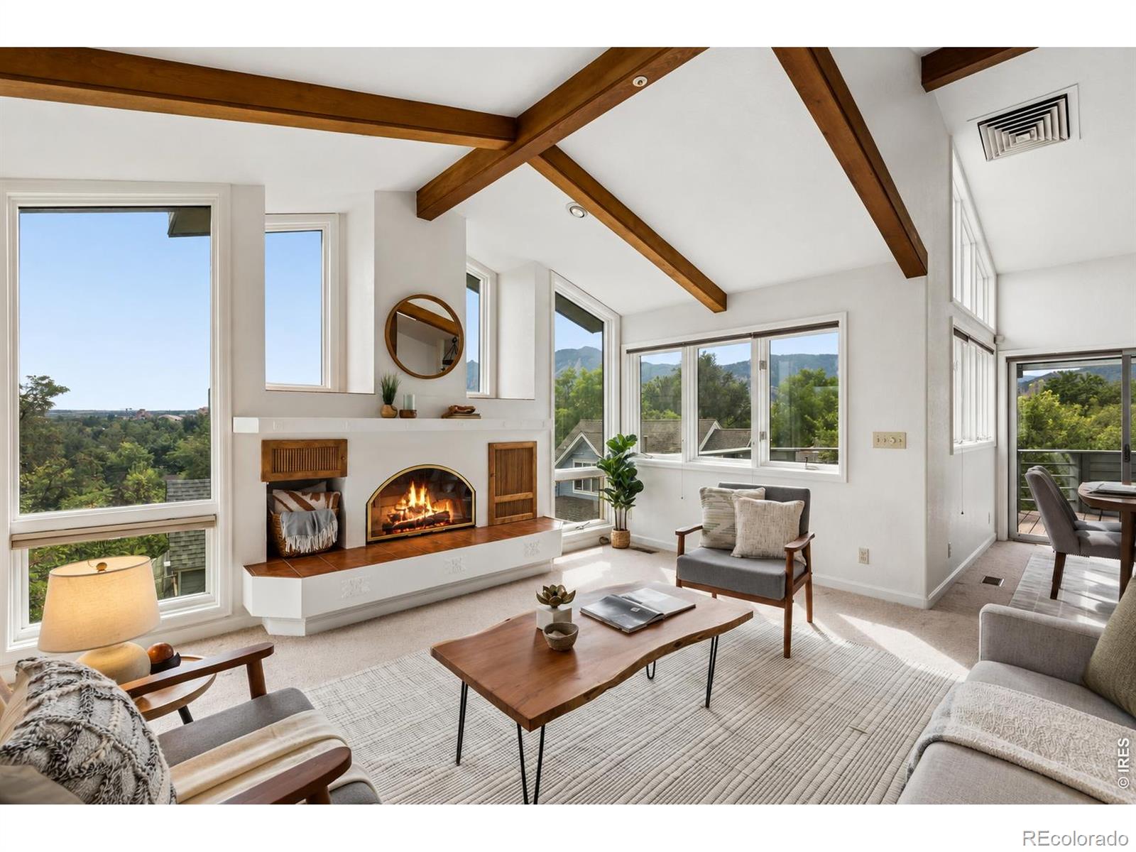 2140 Mesa Drive — photo