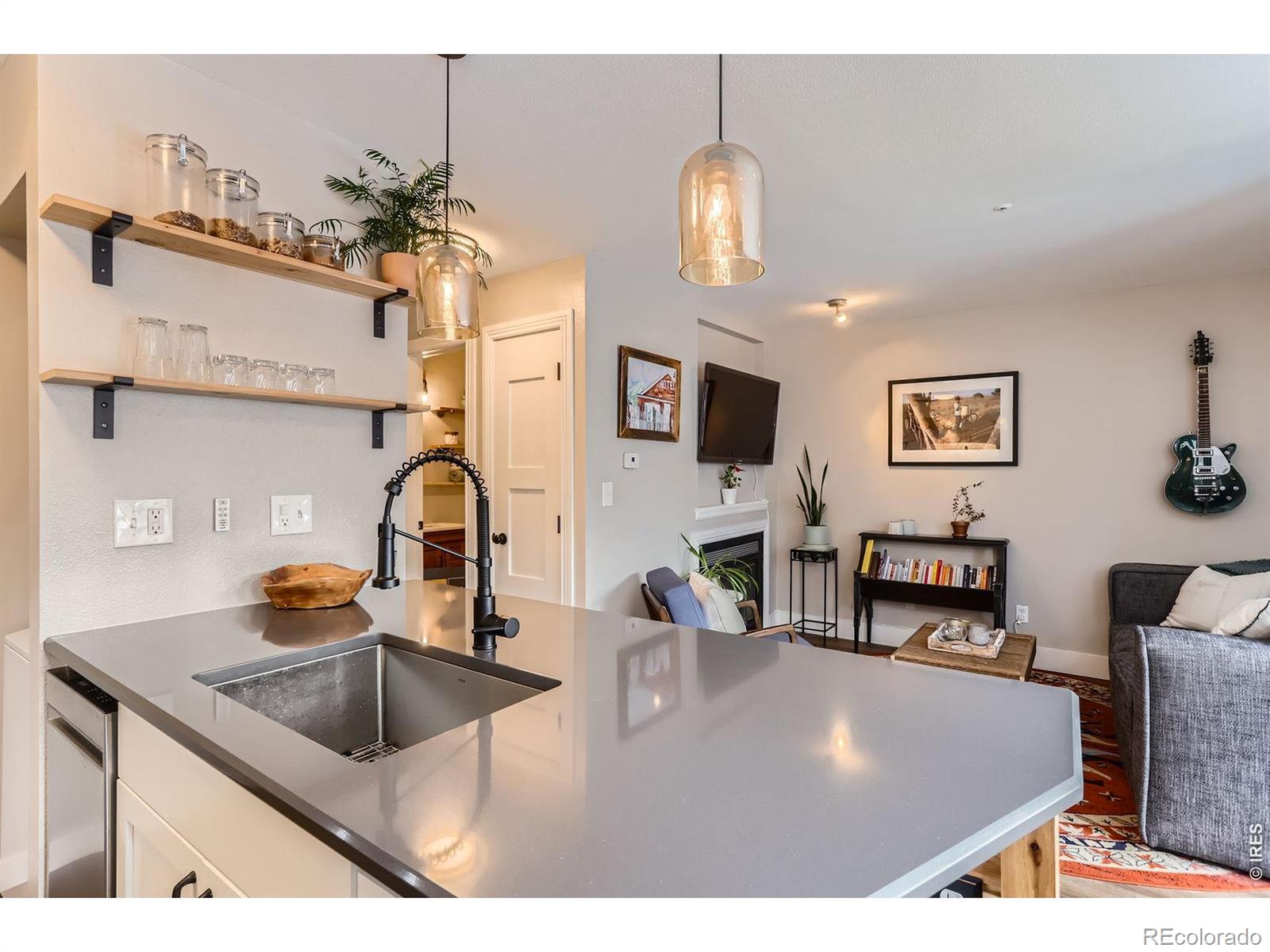 3025 Broadway Street Unit 18 — photo