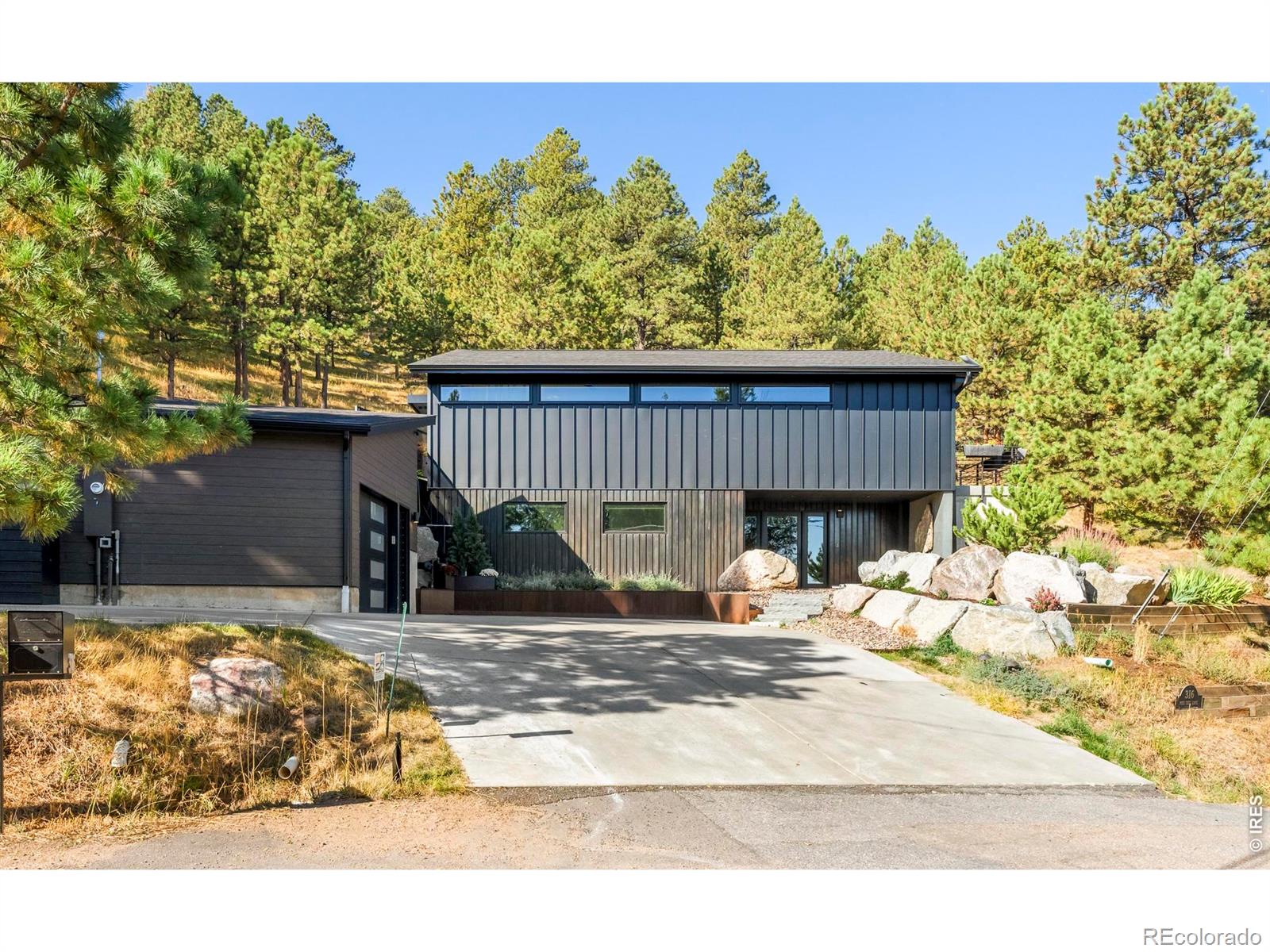 316 Pine Tree Lane — photo