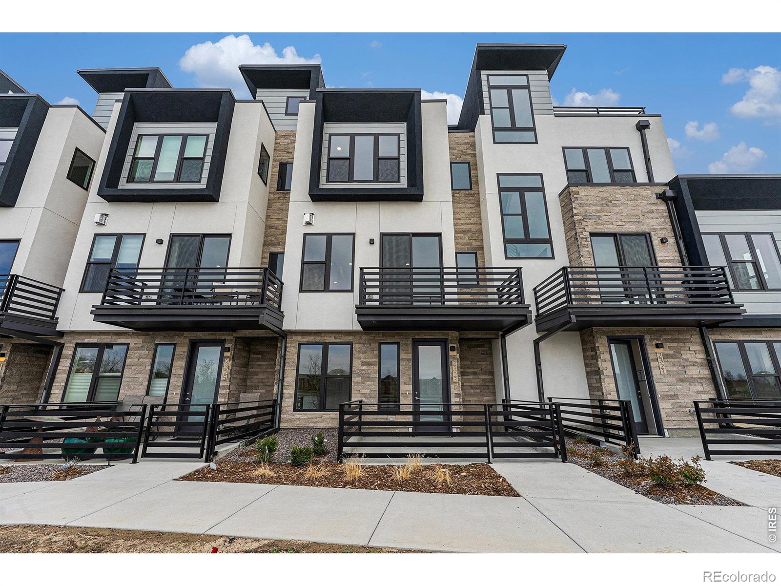 2323 Lakeshore Lane Unit 11 — photo
