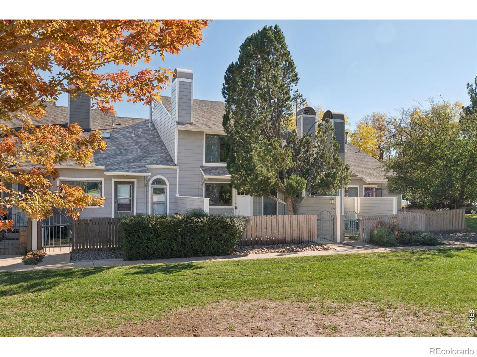 371 S Taft Court Unit 9 — photo