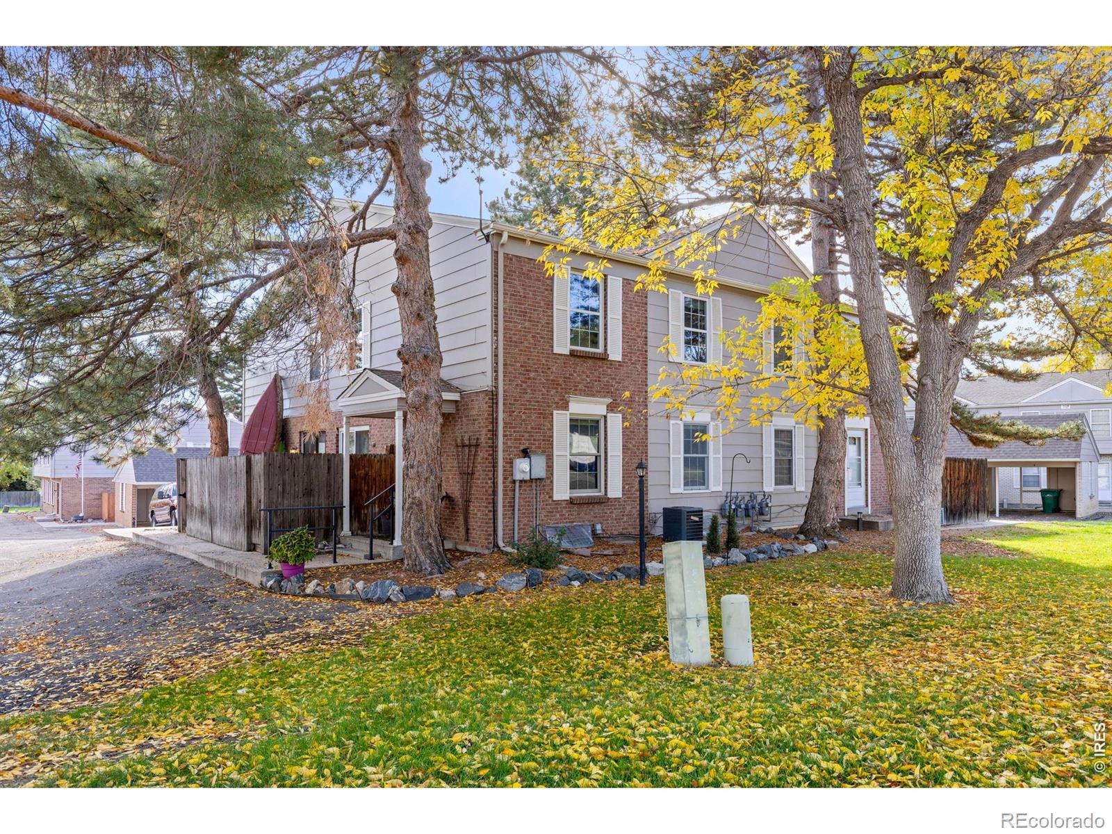8 Amesbury Street — photo