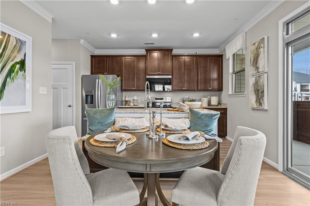 MM Bluestone Model @ Watermark — photo
