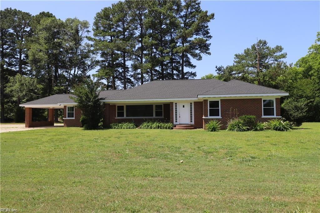 132 S County Dr — photo