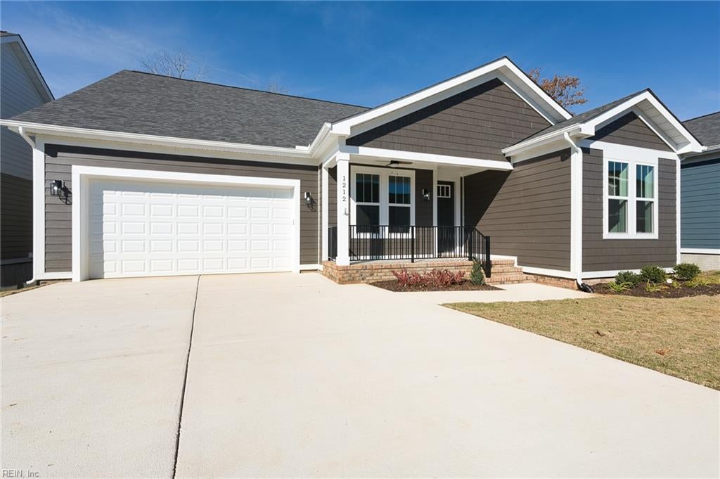 1212 Hitchens Ln — photo