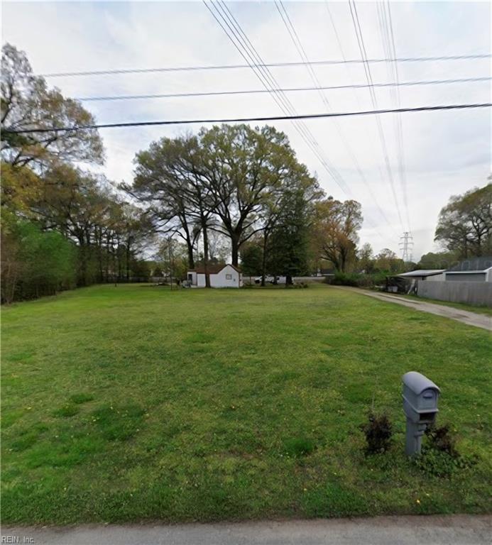 2053 Iowa St — photo