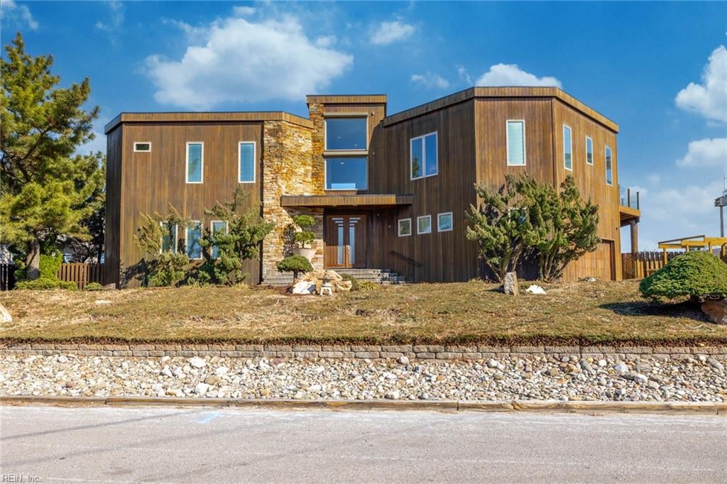 2220 Sandfiddler Rd — photo
