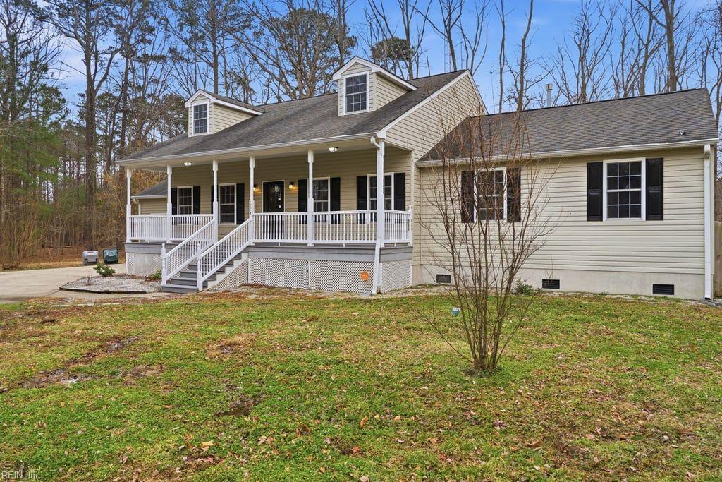1704 Neptune Dr — photo