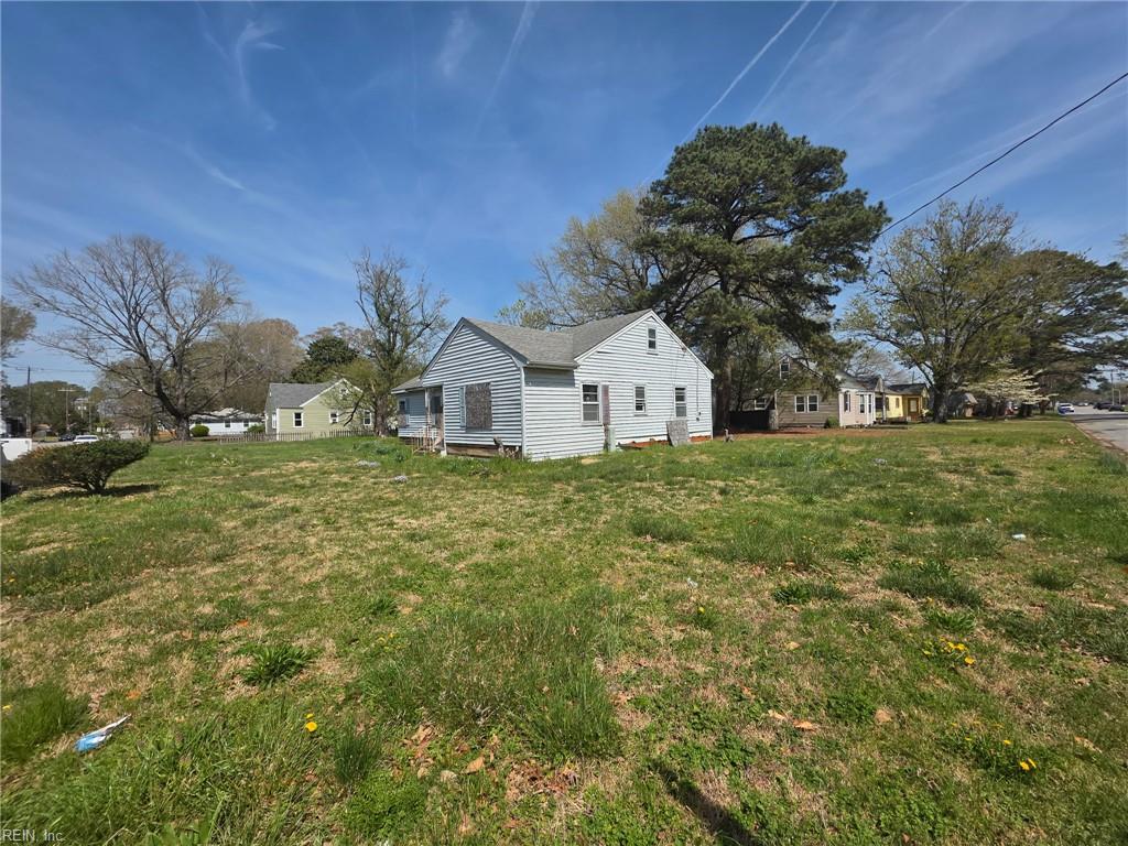 913 Halifax Ave — photo
