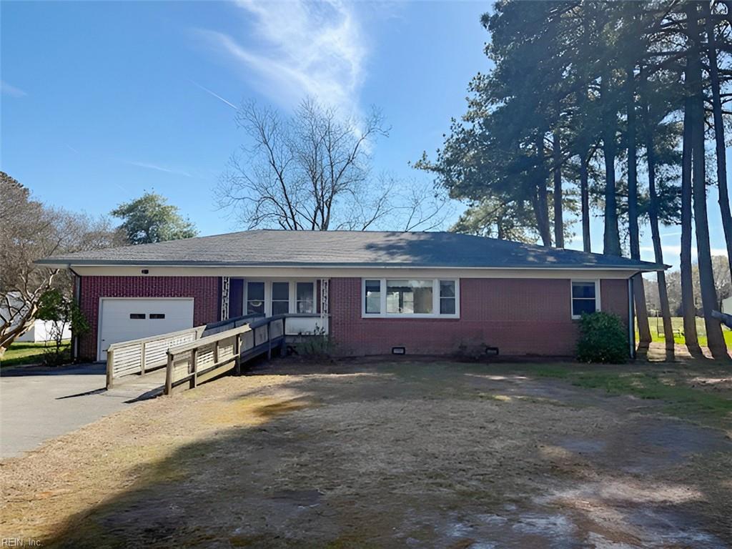 121 Circle Dr — photo