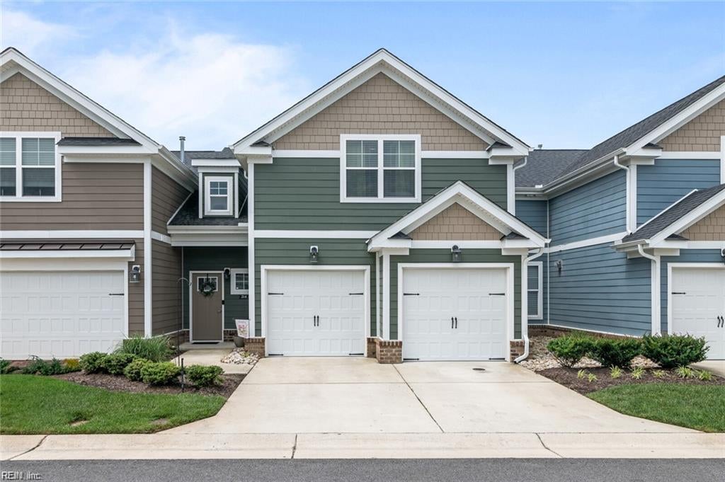 214 Retreat Dr — photo