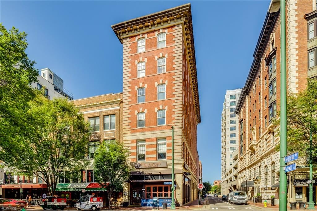 241 Granby St 10 — photo
