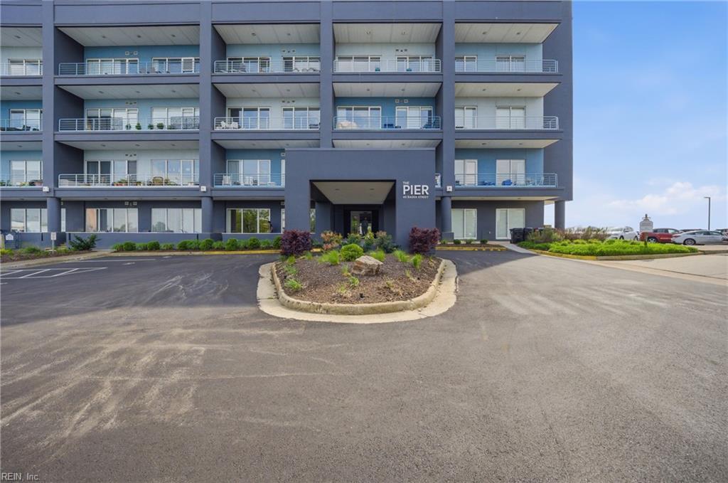 40 Rader St 101 — photo