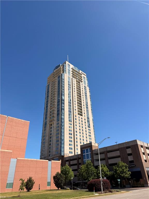 4545 Commerce St 2505 — photo