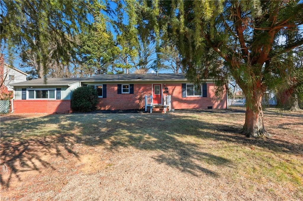 30 Meadowbrook Dr — photo
