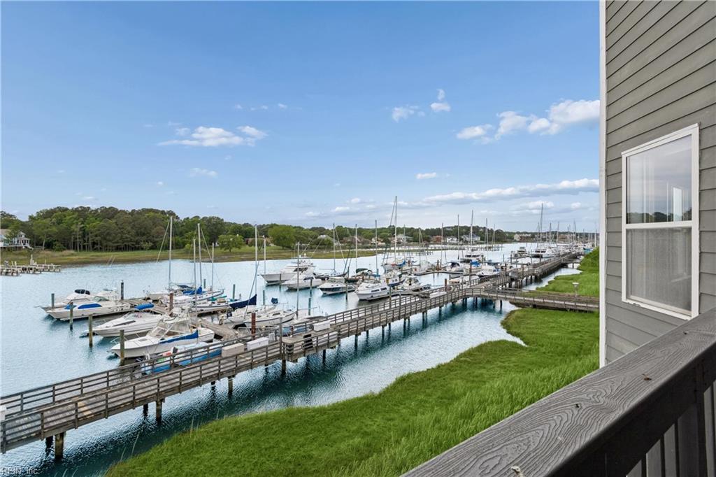 1024 Porte Harbour Arch 302 — photo