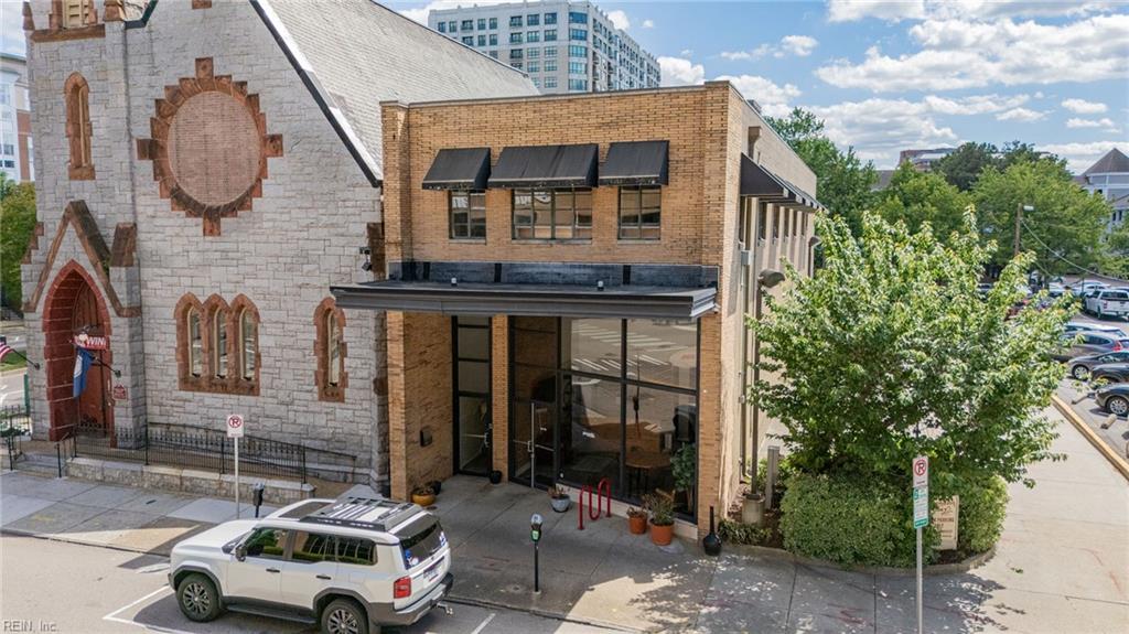 211 W Freemason St — photo