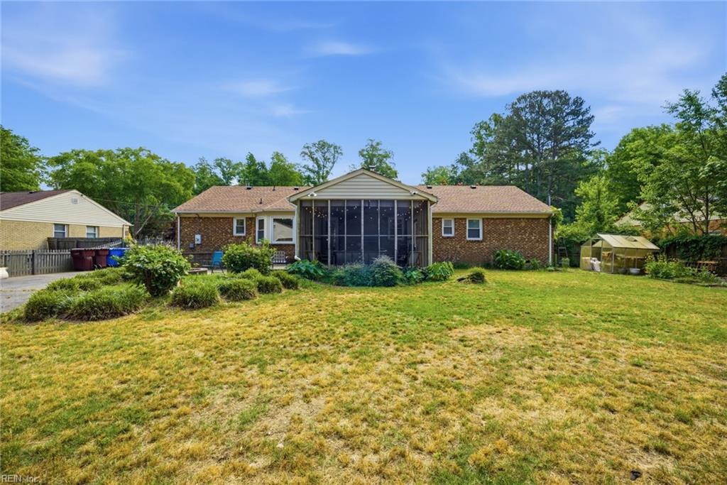 2744 Horseshoe Dr — photo