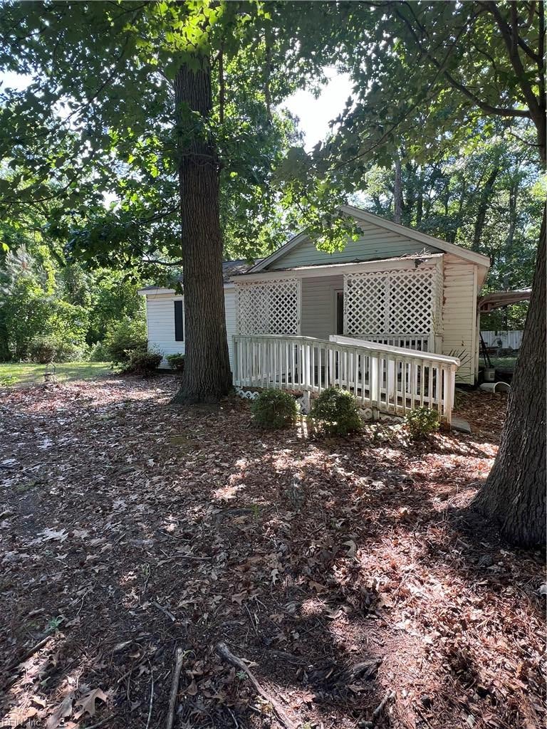 8272 Crittenden Rd — photo