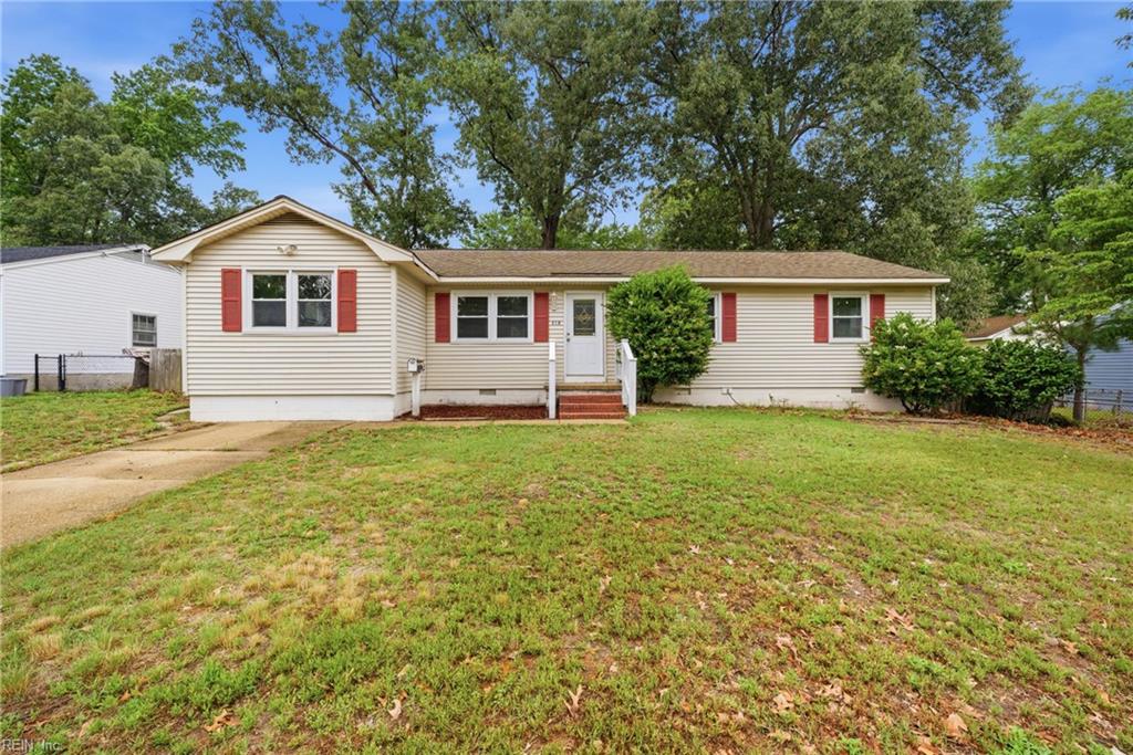 218 Collins Dr — photo
