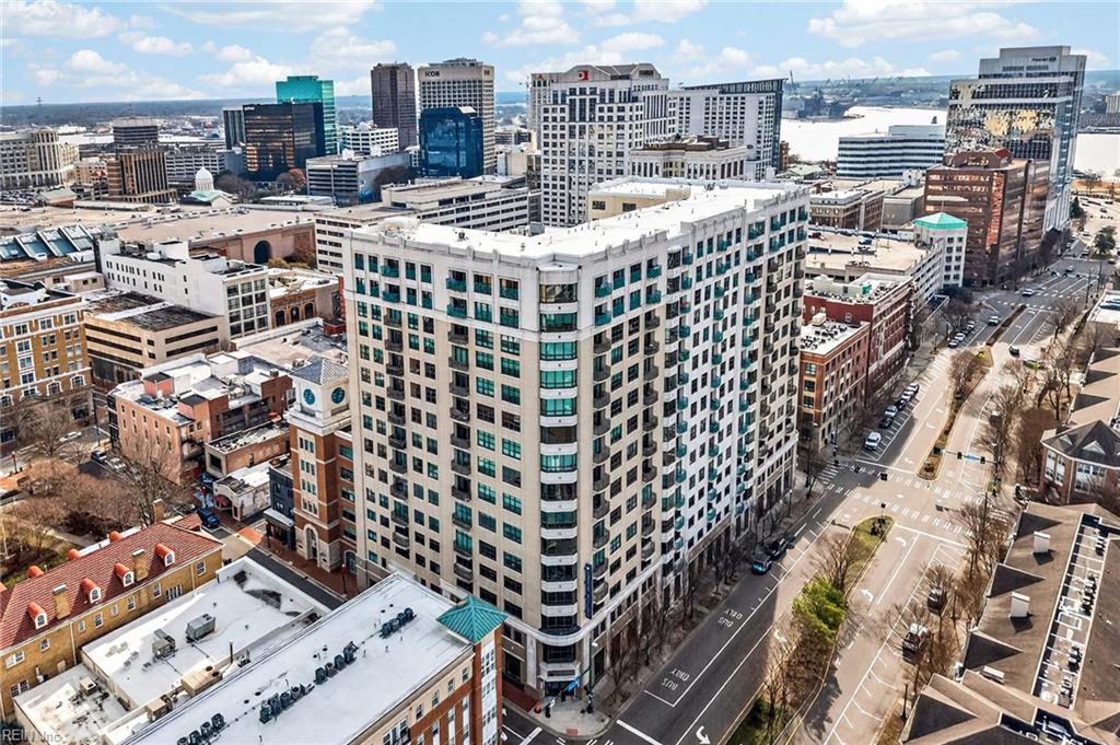 123 College Pl 1403 — photo