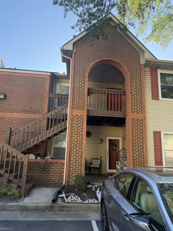 813 Gas Light Ln — photo