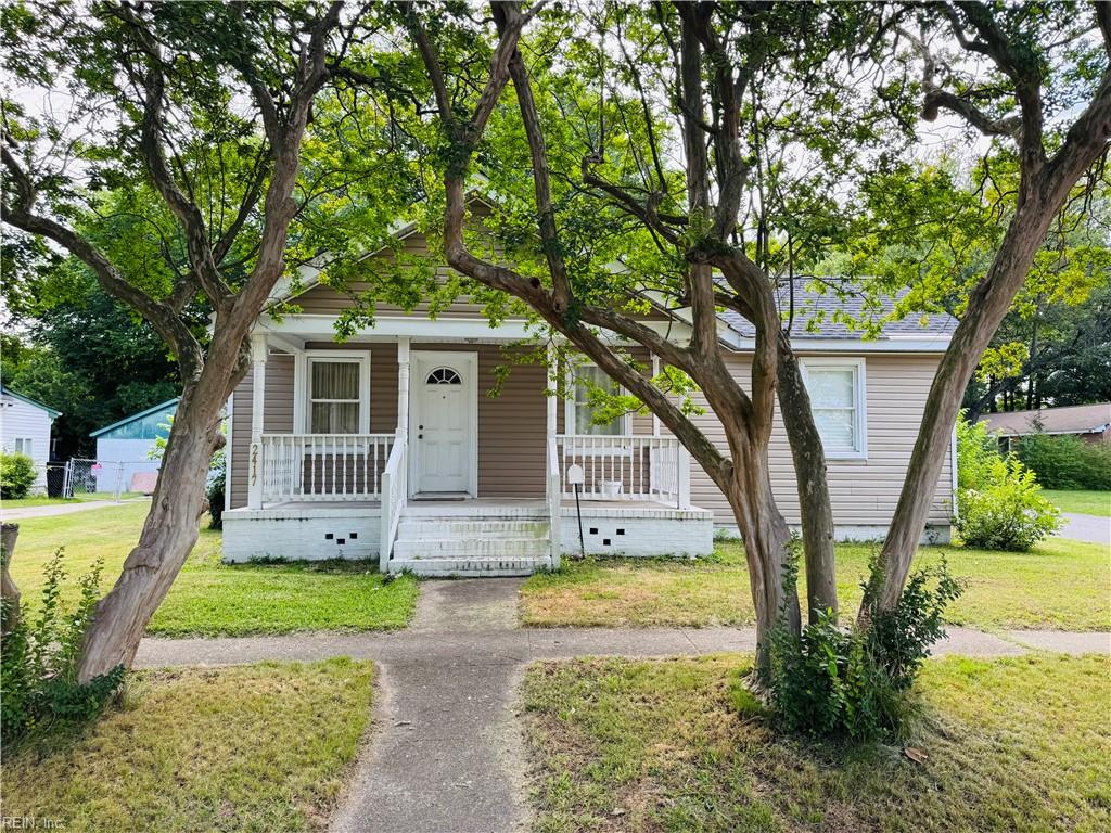 2417 Lansing Ave — photo