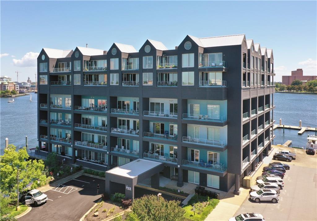 40 Rader St 505 — photo