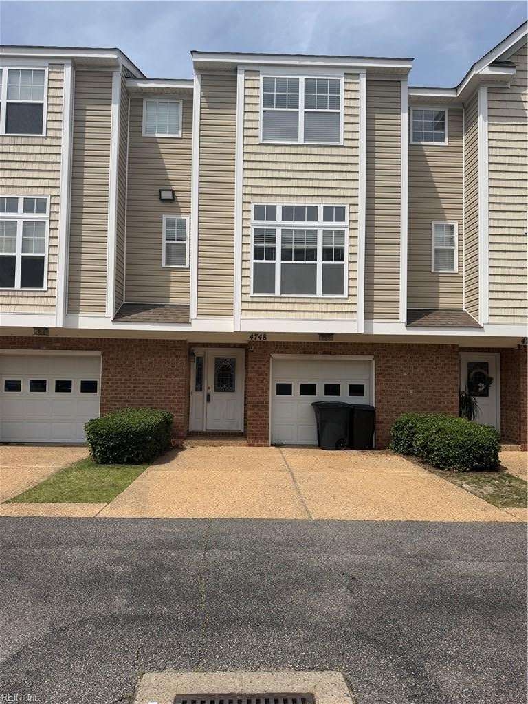 4748 Beach Bay Ct — photo