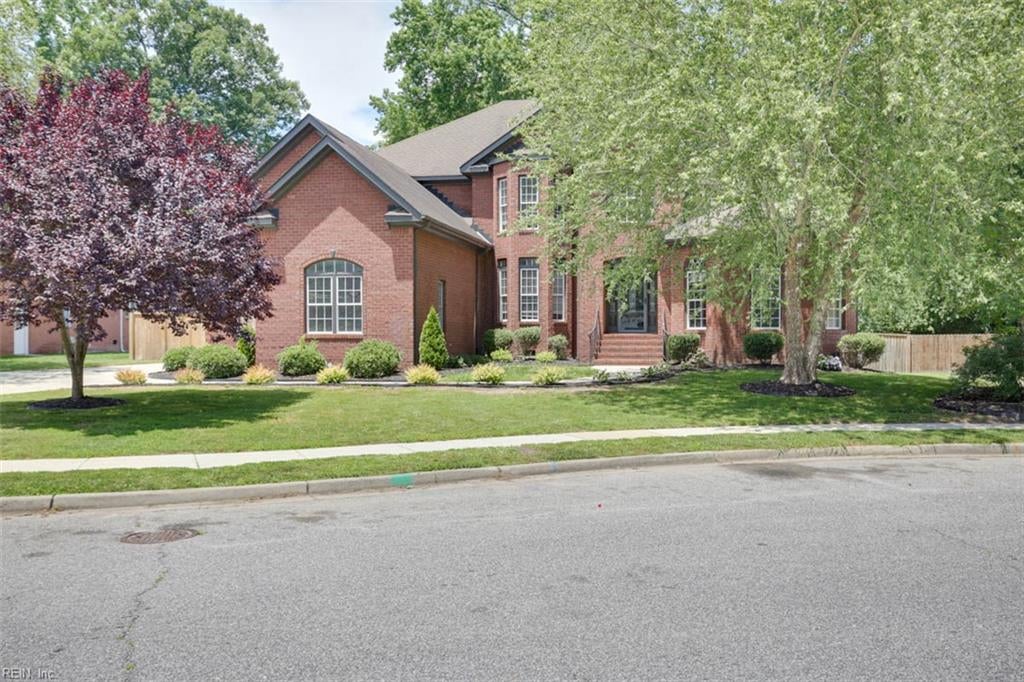 520 Youngstown Ct — photo