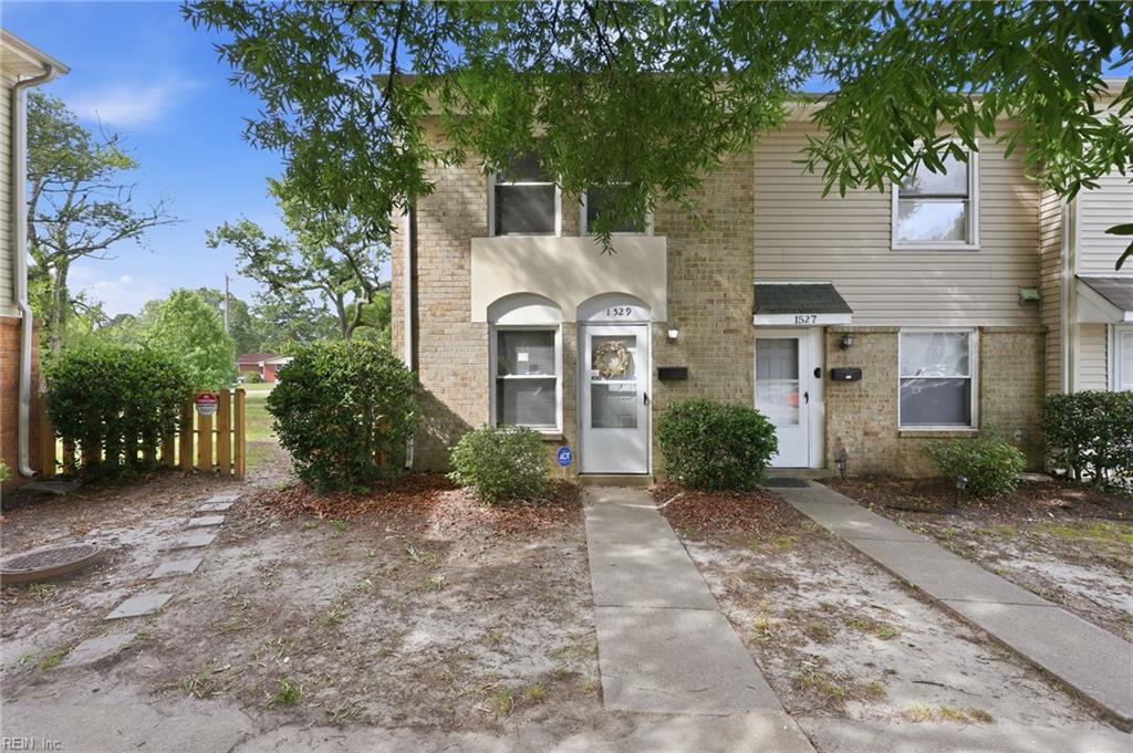 1529 Darren Cir — photo
