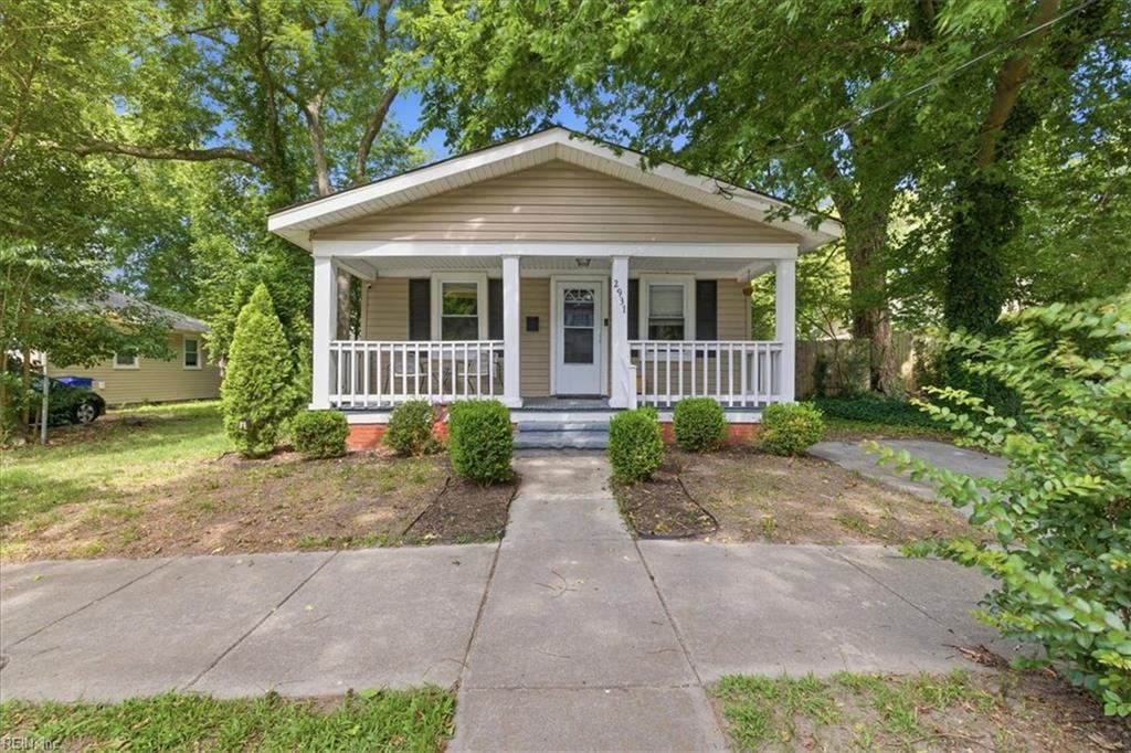 2931 Vimy Ridge Ave — photo