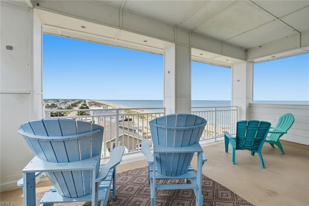 3700 Sandpiper Rd 409 — photo