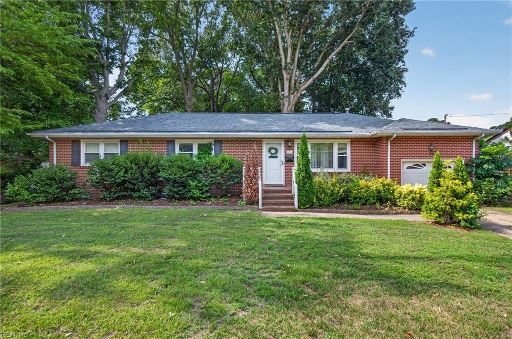 34 Roberta Dr — photo