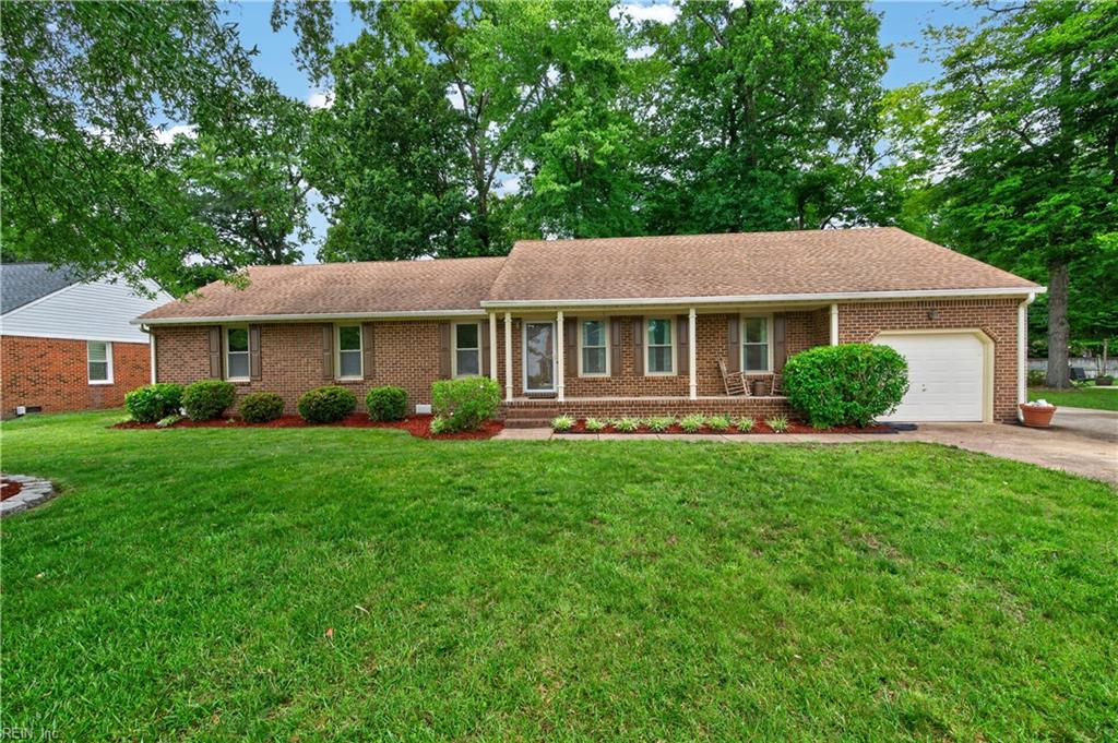 1213 Lakeford Pl — photo