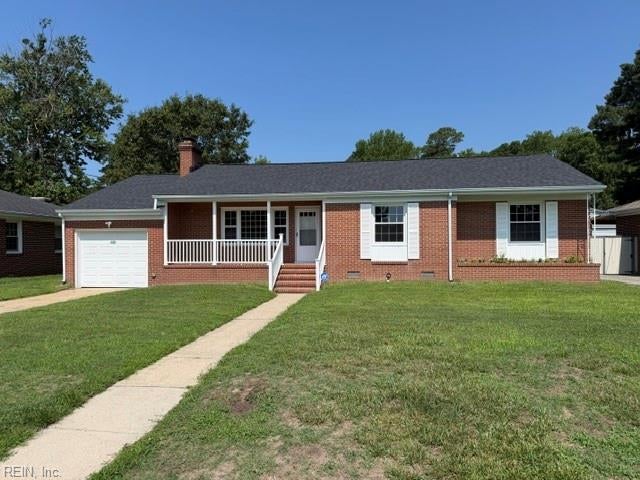 311 Lake Dr — photo