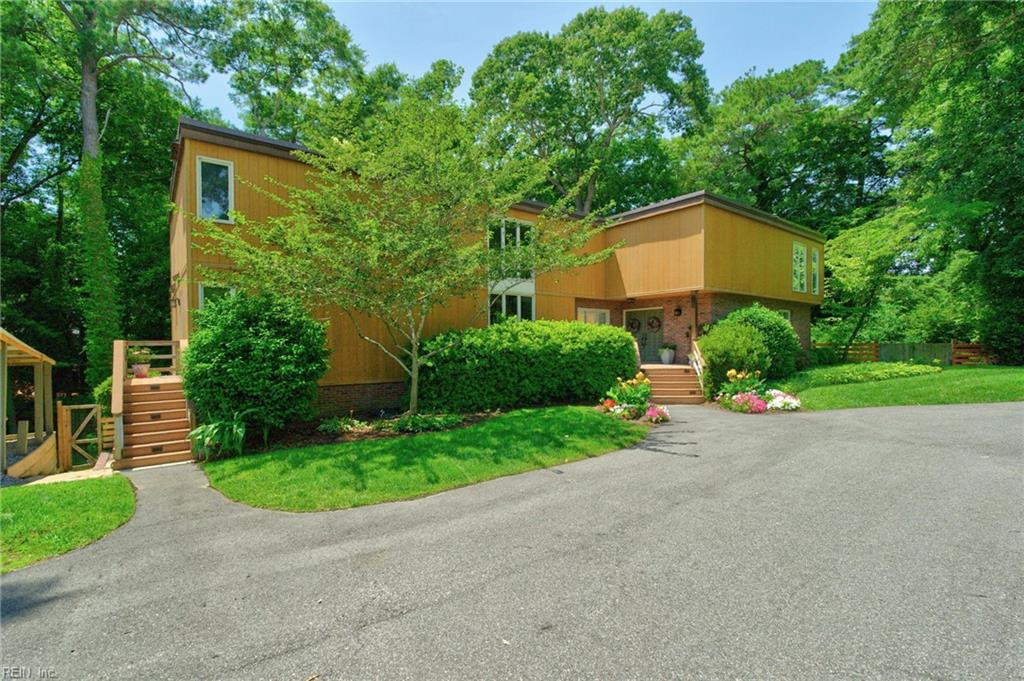 1211 Scottland Ter — photo