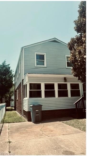 1221 West Ave — photo