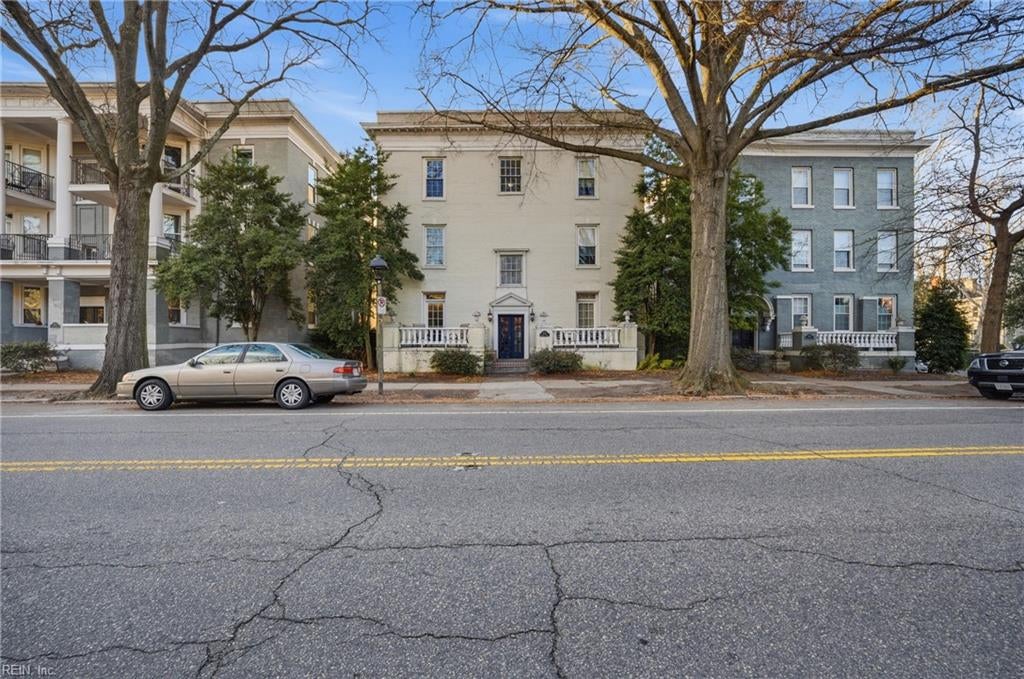 1015 Colonial Ave 4 — photo