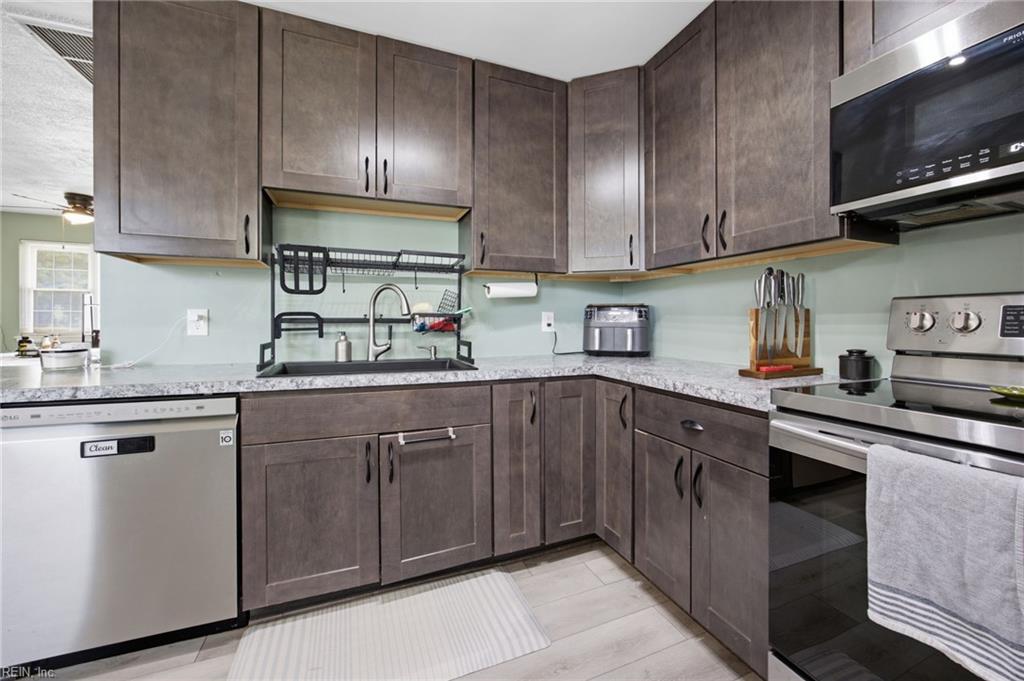 2536 E Little Creek Rd — photo