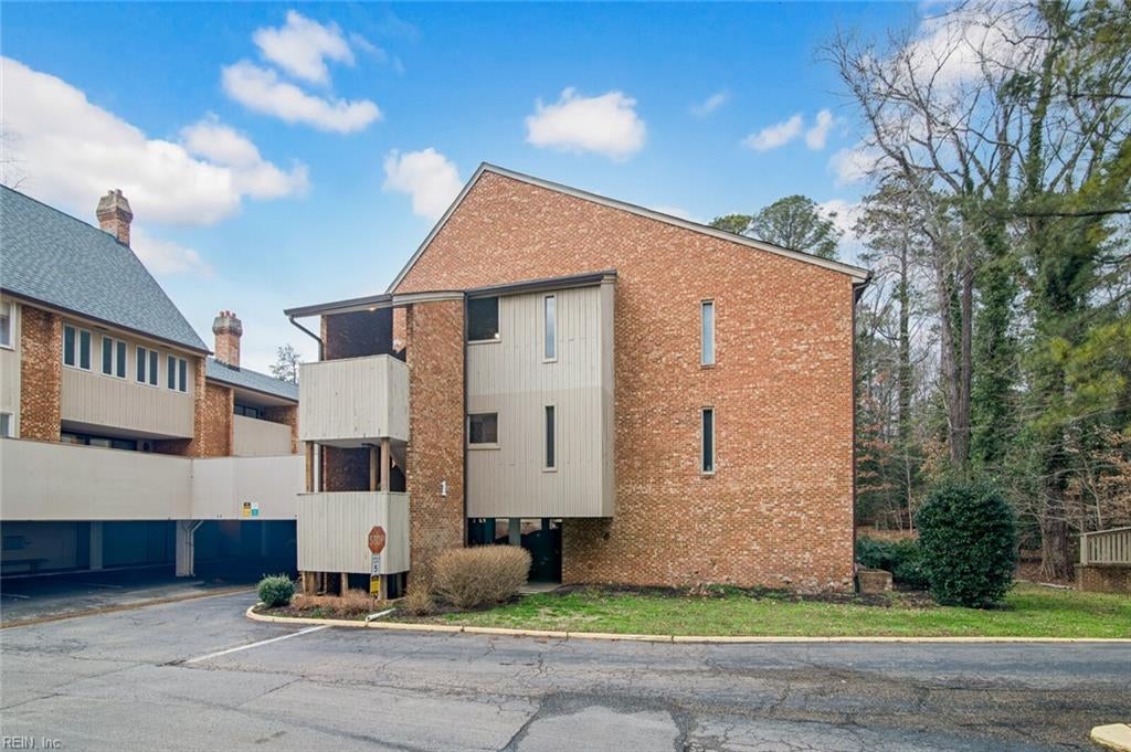 376 Merrimac Trl 124 — photo