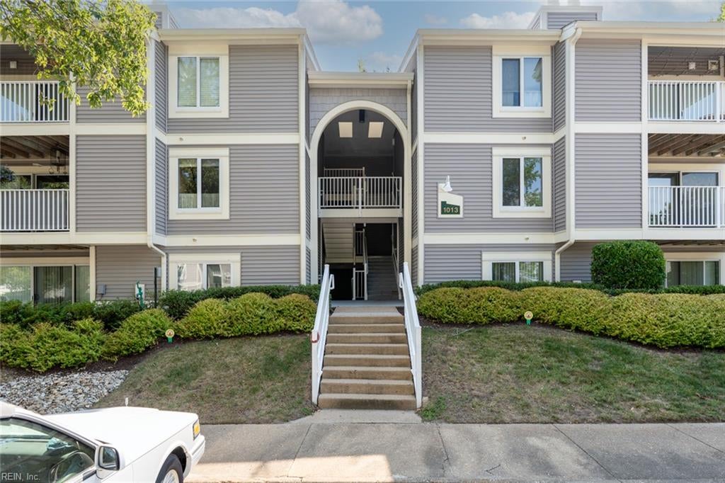 1013 Autumn Woods Ln #103 — photo